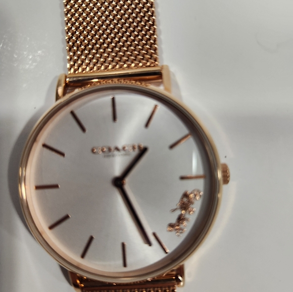 Rose gold Coach watch - Picture 2 of 6